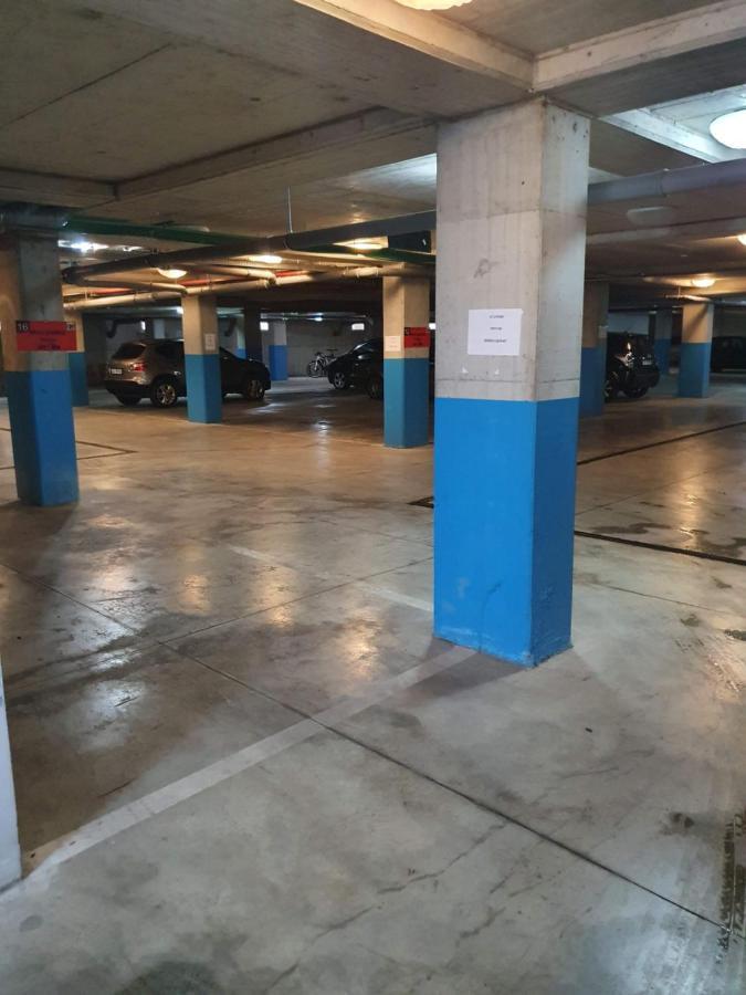 Rovena'S Apartment - Free Parking Tirana Bagian luar foto