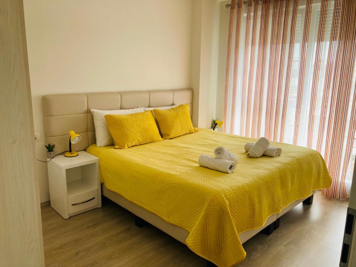 Rovena'S Apartment - Free Parking Tirana Bagian luar foto