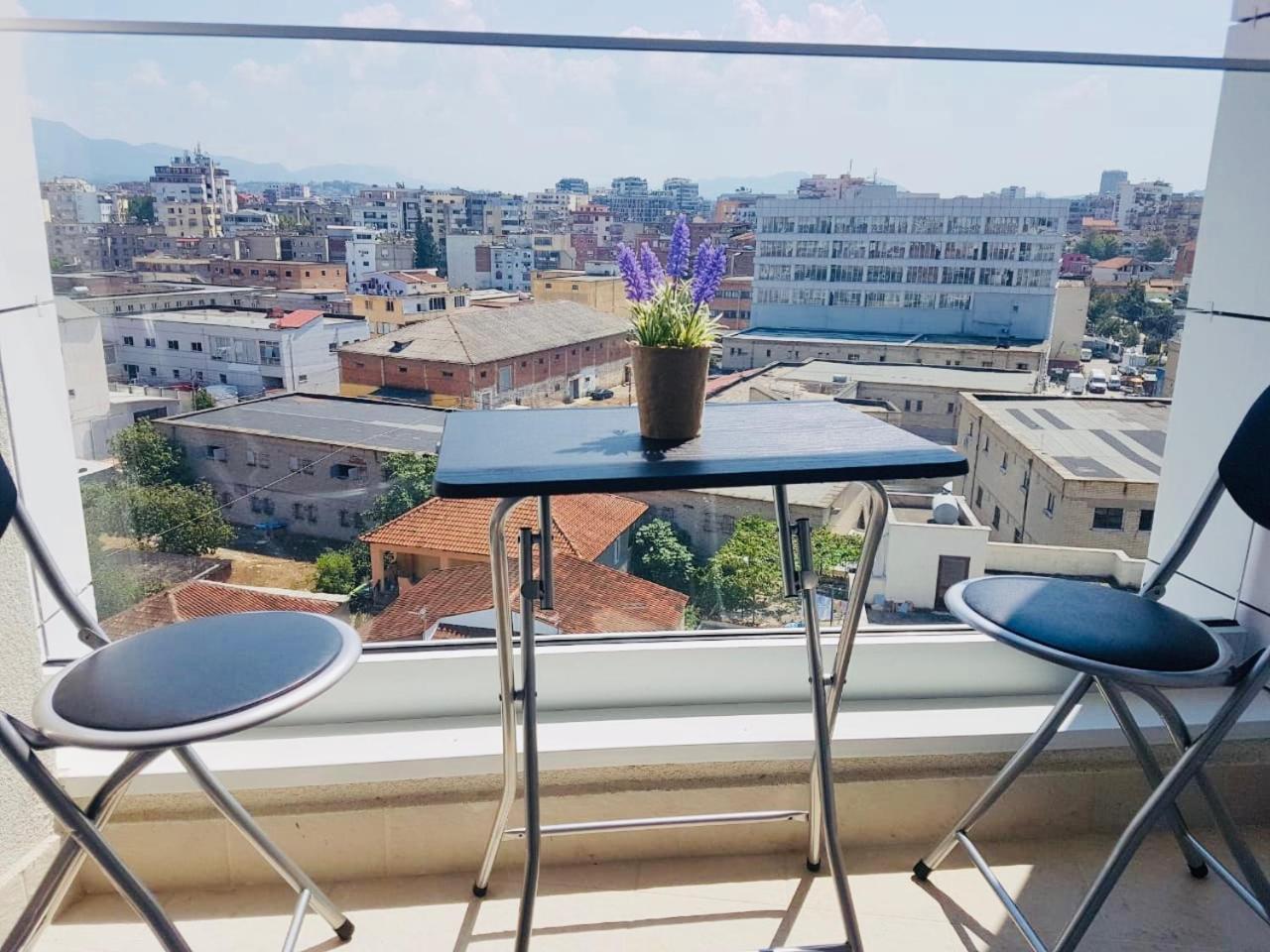 Rovena'S Apartment - Free Parking Tirana Bagian luar foto